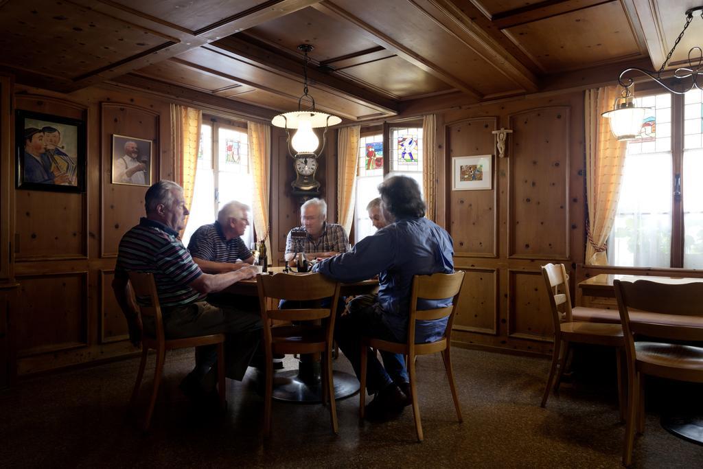 Kunsthotel Linde Garni ไอน์ซีเดิล์น ภายนอก รูปภาพ