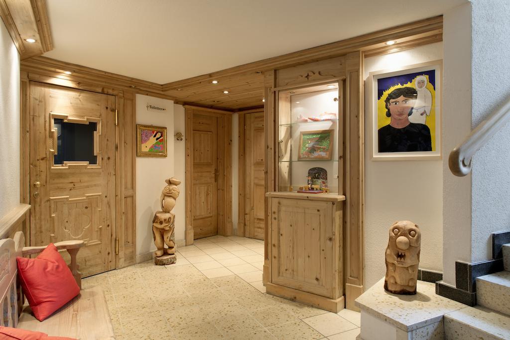 Kunsthotel Linde Garni ไอน์ซีเดิล์น ภายนอก รูปภาพ