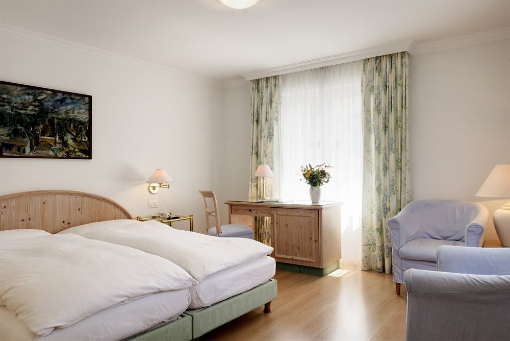 Kunsthotel Linde Garni ไอน์ซีเดิล์น ภายนอก รูปภาพ