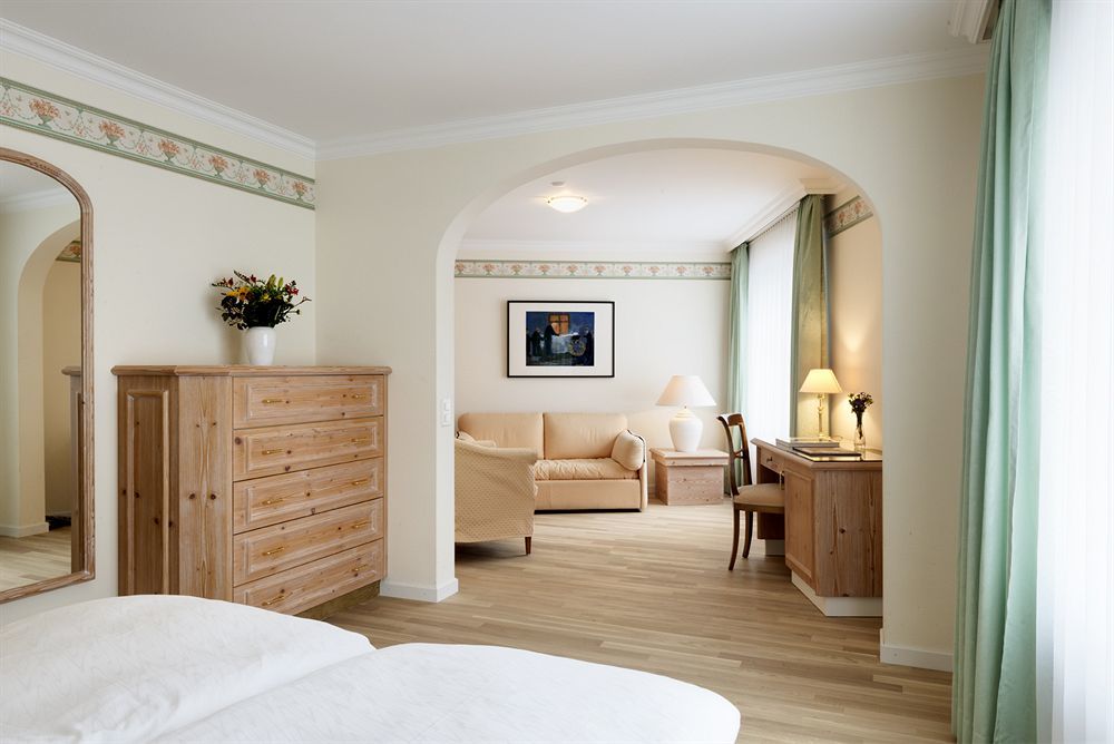 Kunsthotel Linde Garni ไอน์ซีเดิล์น ภายนอก รูปภาพ