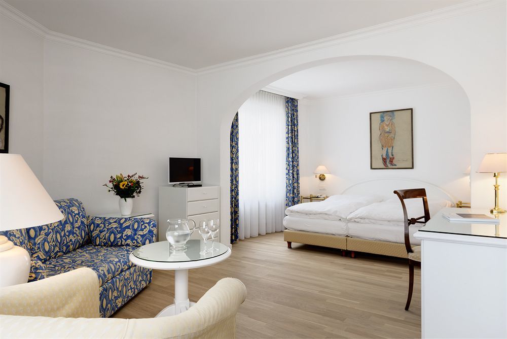 Kunsthotel Linde Garni ไอน์ซีเดิล์น ภายนอก รูปภาพ