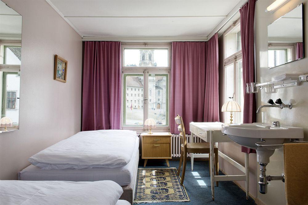 Kunsthotel Linde Garni ไอน์ซีเดิล์น ภายนอก รูปภาพ
