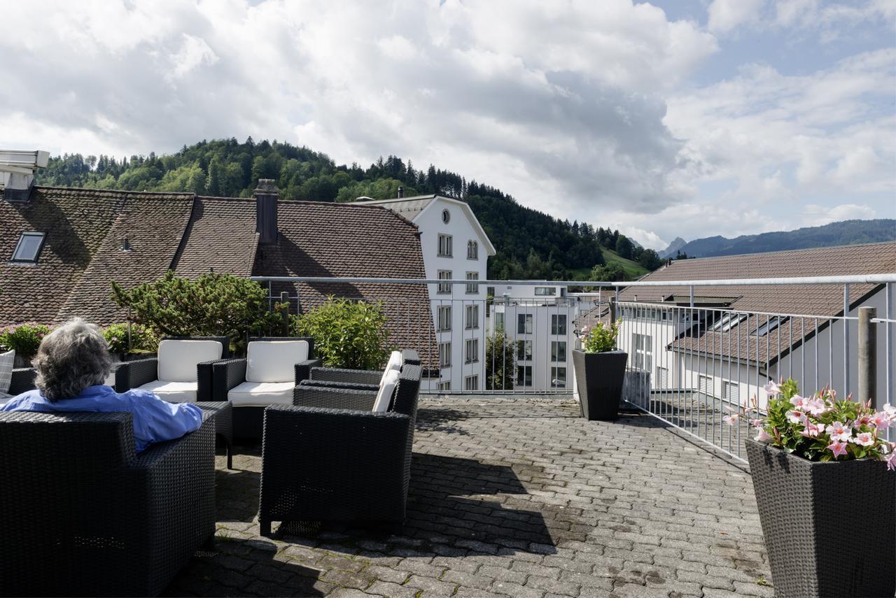 Kunsthotel Linde Garni ไอน์ซีเดิล์น ภายนอก รูปภาพ