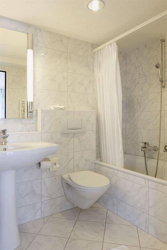 Kunsthotel Linde Garni ไอน์ซีเดิล์น ภายนอก รูปภาพ
